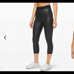 NWT Lululemon power crop size 8